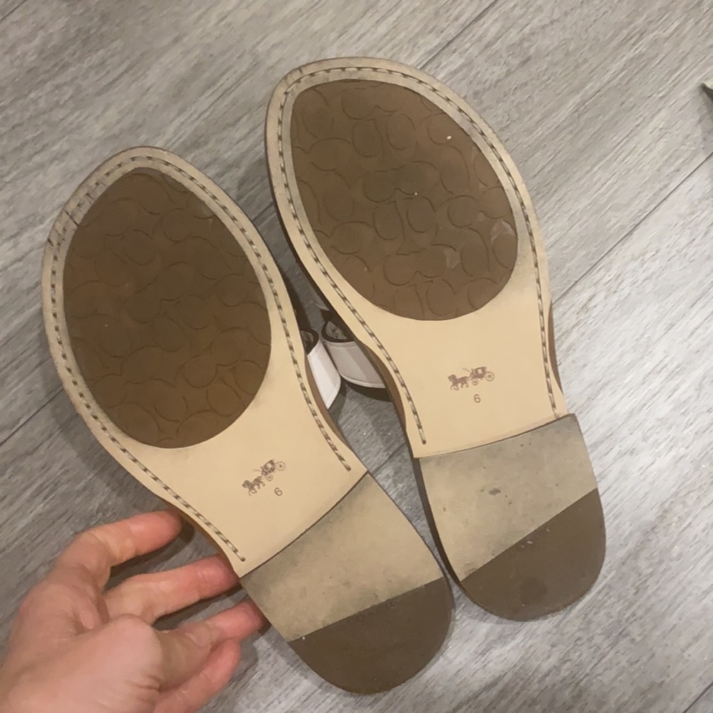 Coach sandals in real leather upper cream color. Only worn once for a date. - Picture 4 of 8